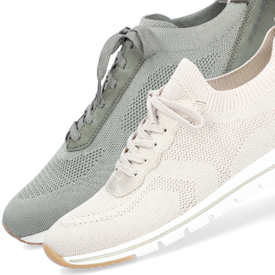 Tenisky pre ňu aj pre neho